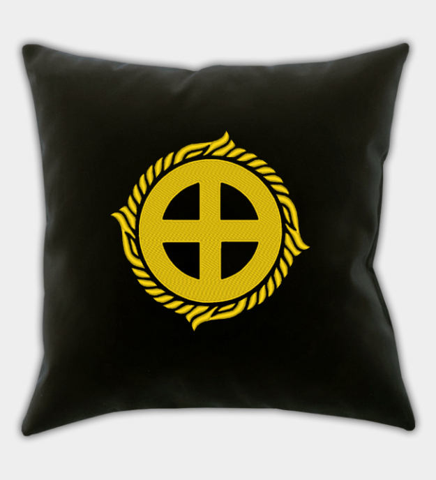 Solkors brodert putetrekk